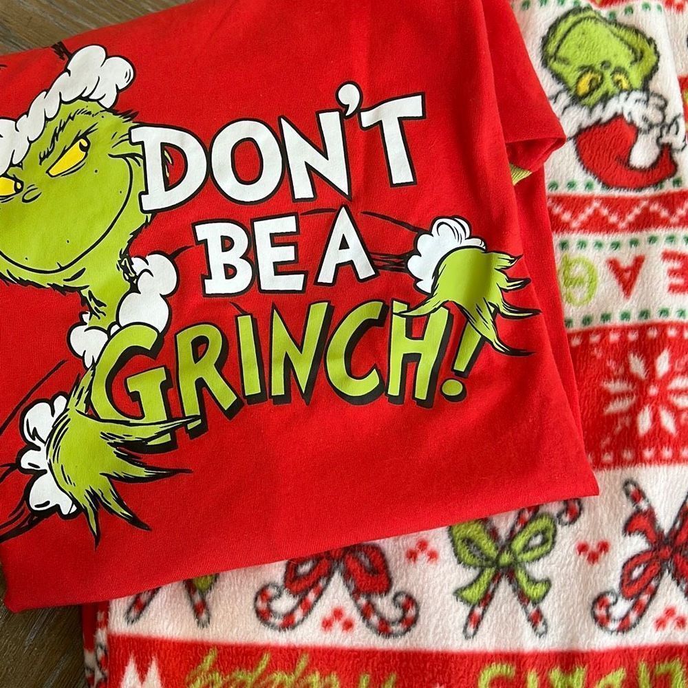 Grinch “Don’t Be A Grinch” Pajama Set Small 4 6 Matching Christmas - Picture 1 of 10